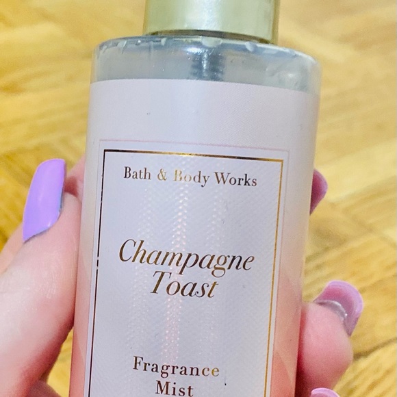 Bath & Body Works Mixed Set - Picture 2 of 6